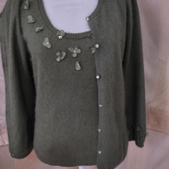 Angora/Rabbit Hair Nicole Miller Green sweater Twinset. Size L (fits like M) - Picture 1 of 7
